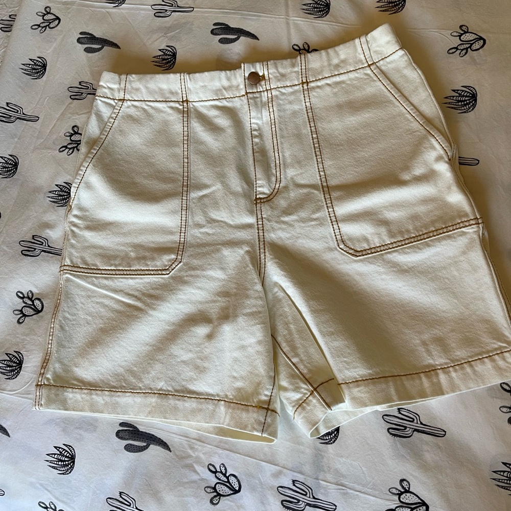 Tory Burch Cream Cargo Shorts Structured Waistband